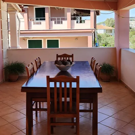 Vila Almar 3* Ksamil