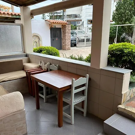 Vila Almar 3* クサミル