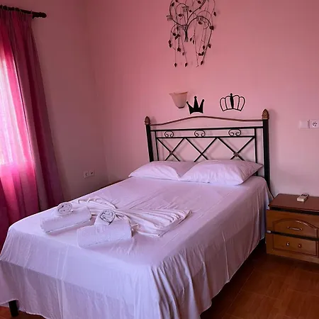 Vila Almar 3* クサミル