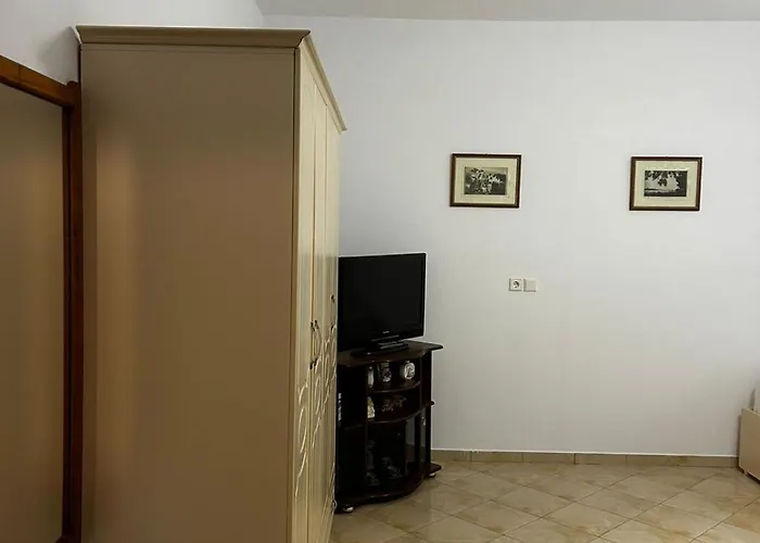 Vila Almar Guest house 3*